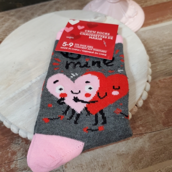 Be Mine Valentine Socks-NWT - Picture 1 of 3